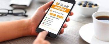 Benefits and risks of mobile wallet