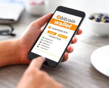 Benefits and risks of mobile wallet